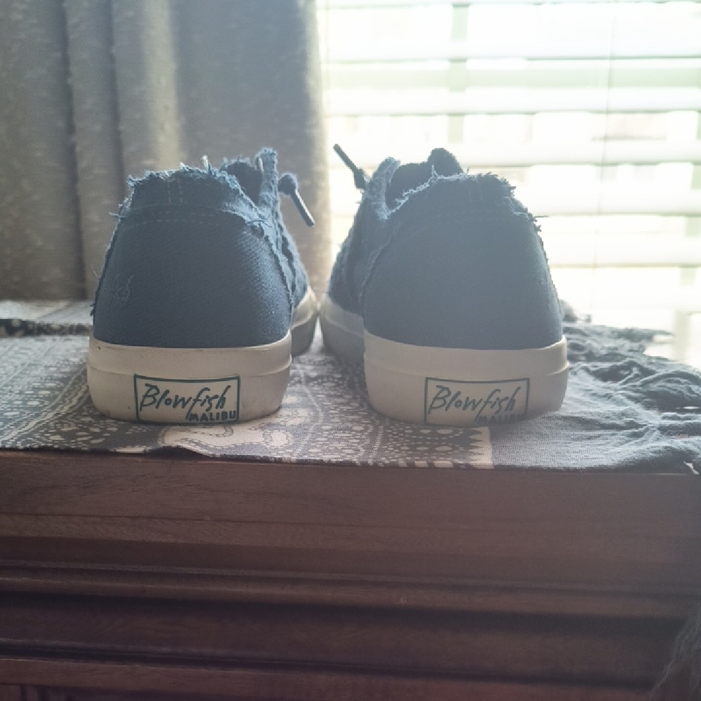 Blowfish Malibu Sneakers - Picture 4 of 7